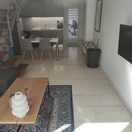 Maisonette * Volos